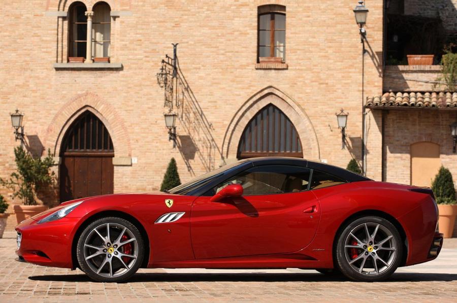  Ferrari California 30 2012 года  (фото 25 из 58)